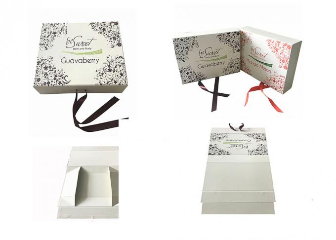 Ribbon Folding Cardboard Box 30 * 20 * 7cm Handmade Insert For Baby Clothing