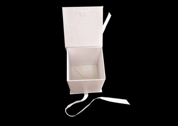 White Carton Square Flat Folding Boxes With Ribbon Open / Closure