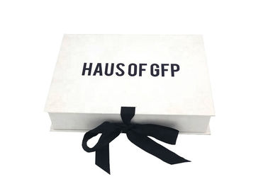 White Flat Folding Ribbon Magnetic Closure Gift Box Easy Transportation For Dress Packaging