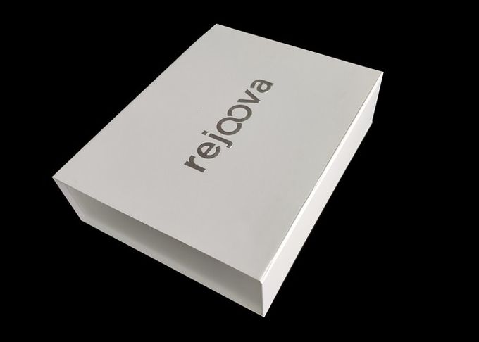 Embossed Silver Logo Cardboard Gift Boxes 30 * 25 * 8cm Spong Foam Insert