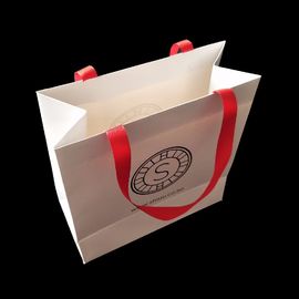 China White 300 Gsm Matte Paper Shopping Bags Matte Lamination With Ribbon Handle factory