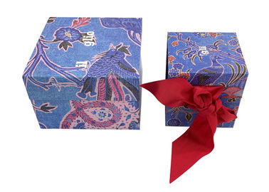 Recycled Folding Gift Boxes Cardboard Packaging Magnetic Closure Eco - Friendly
