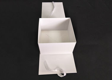 Gold Stamping Logo Flat Gift Boxes With Lids , Magnetic Closure Foldable Gift Box supplier